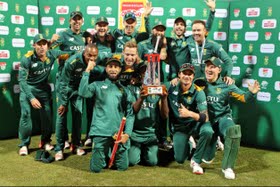 Durban ODI: Bowlers, de Villiers push South Africa to victory 